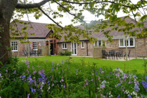 2 Moatside Cottages